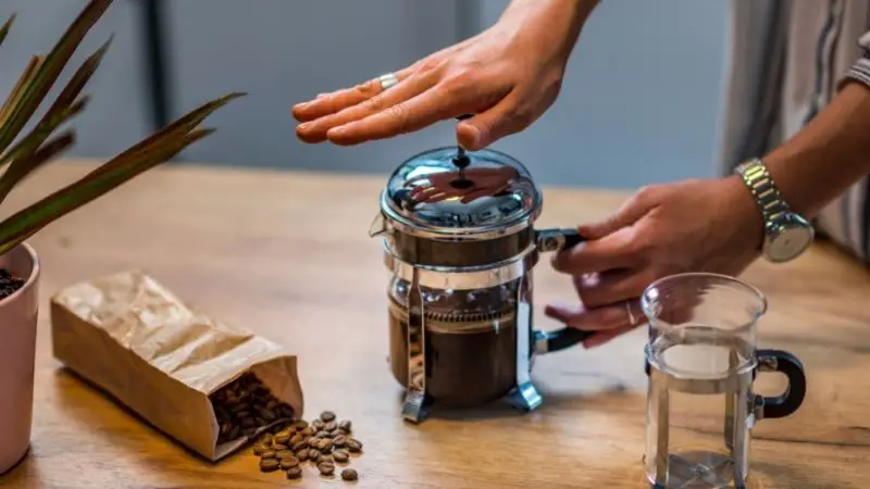 French Press für 1 Tasse: 4 kleine Kaffeebereiter im Test